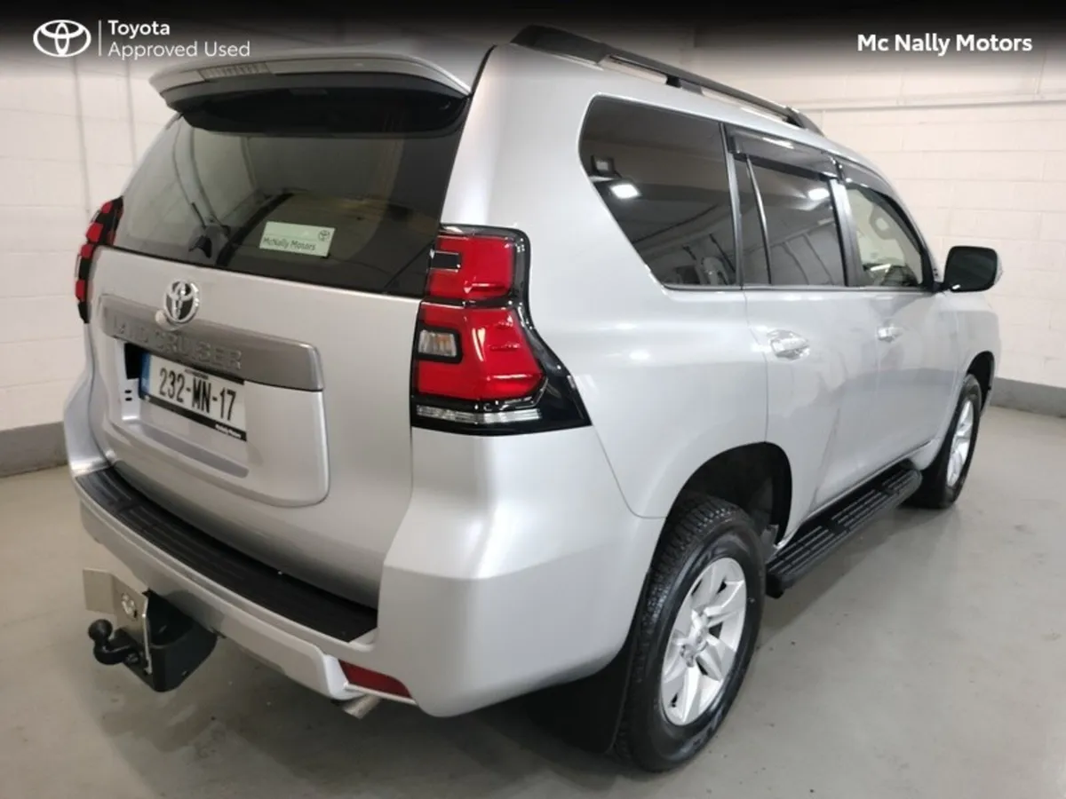 Toyota Land Cruiser 232 LWB COMM AUTO LOW KMS - Image 3