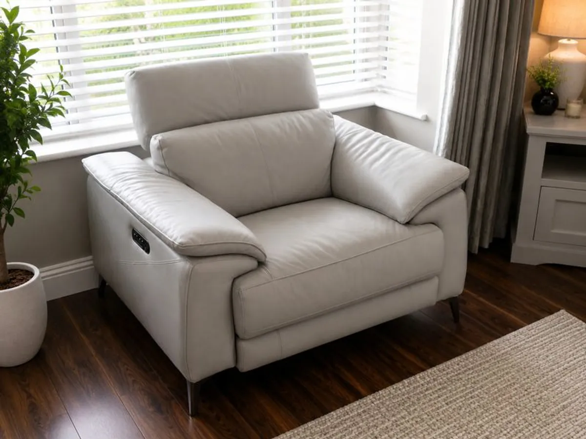 Leather Sofa & Matching Armchair Excellent Condition - Image 3