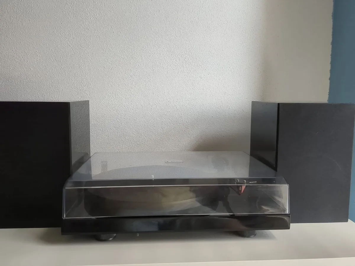 Pro-Ject Audiophile Hi-Fi System - Image 1