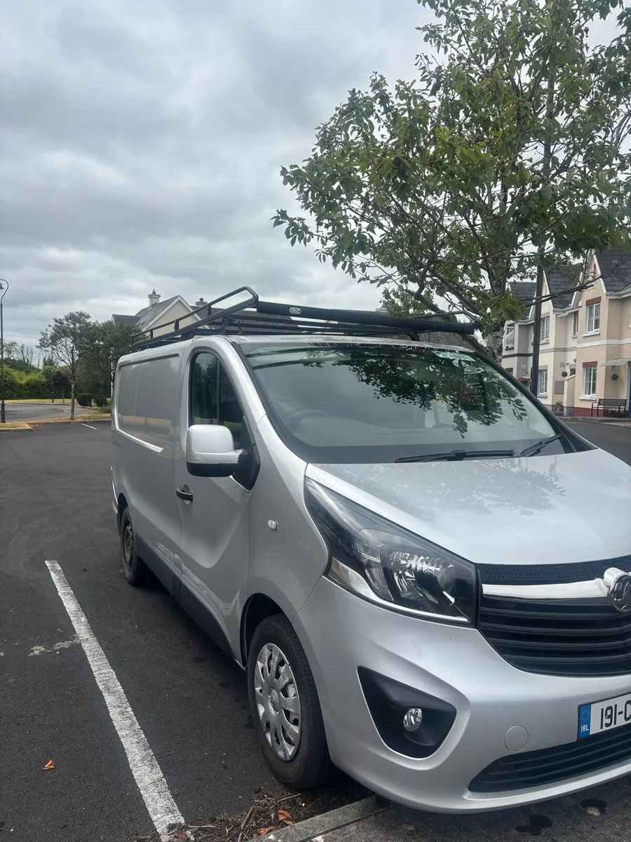 191 Vauxhall Vivaro SPORT 50,000miles - Image 3