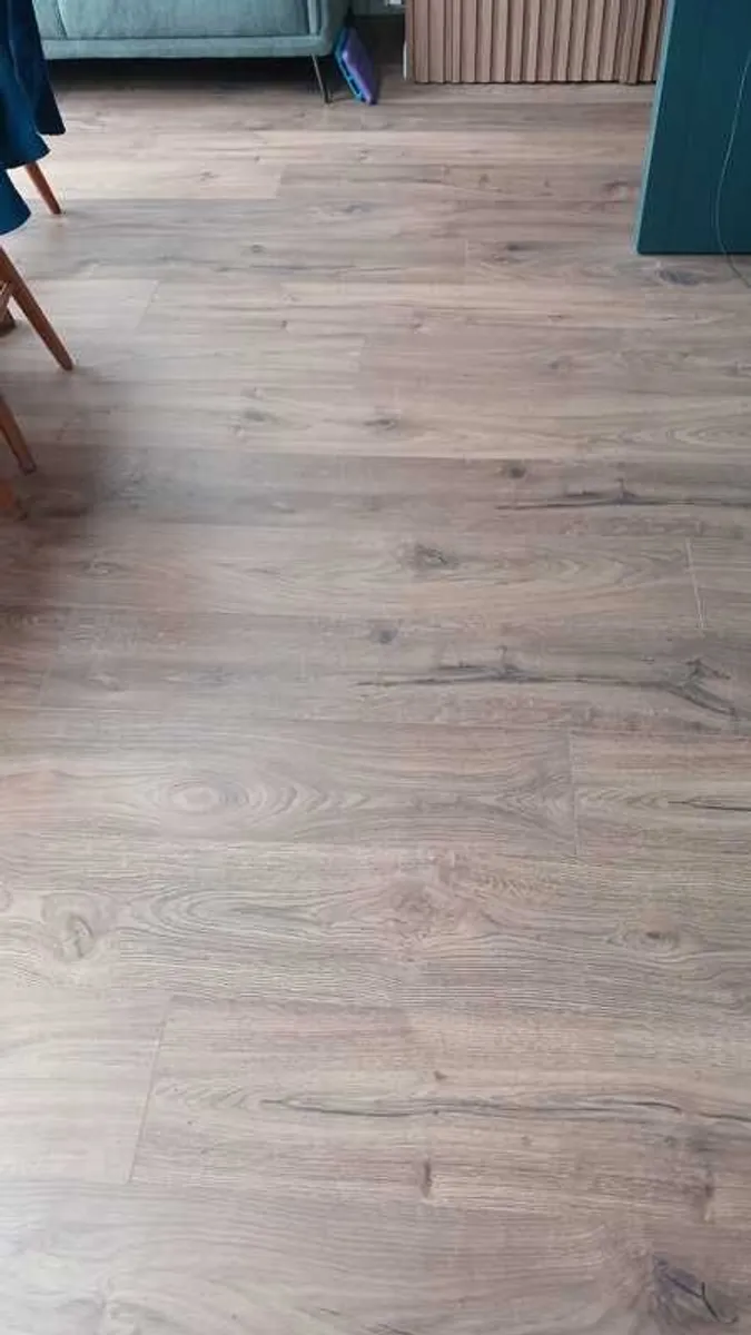 Flooring - 27m2+ Krono Swiss Sunshine 14mm laminate - Image 4