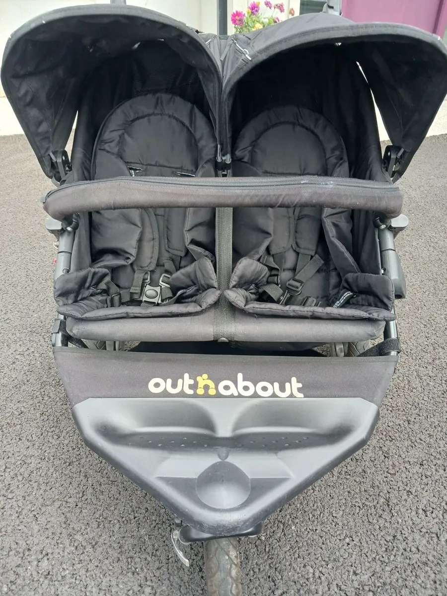 Out and about double buggy and newborn insert - Image 3