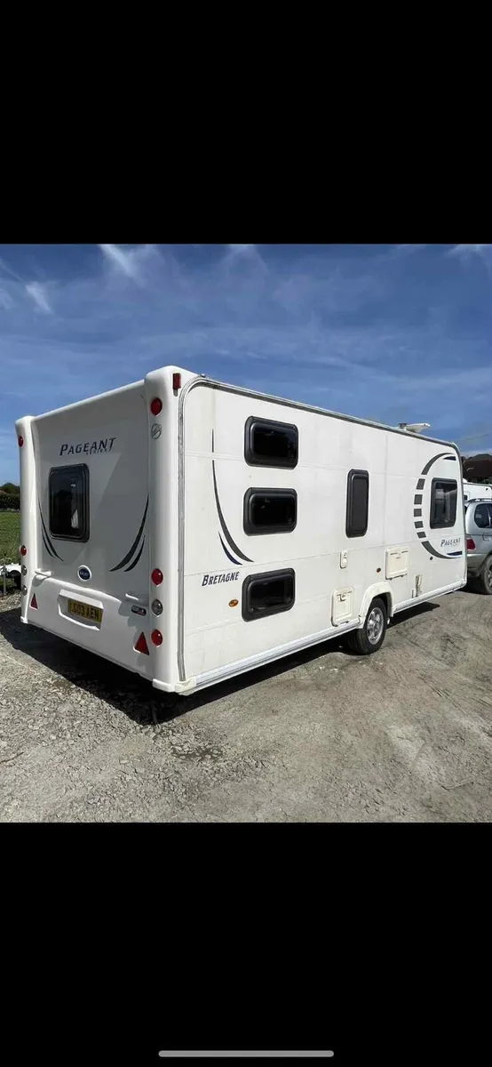 Bailey pageant triple bunkbeds caravan - Image 3