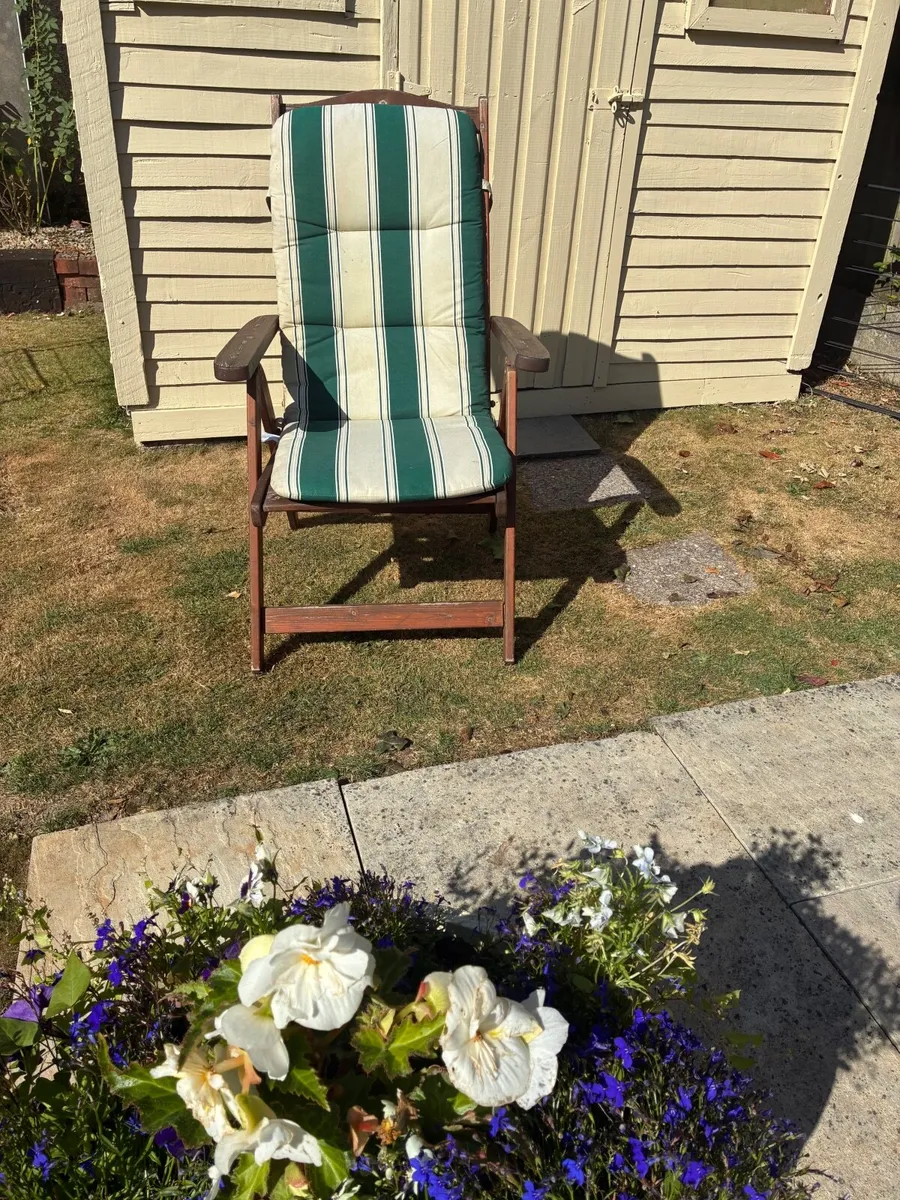 Garden furniture - Image 1