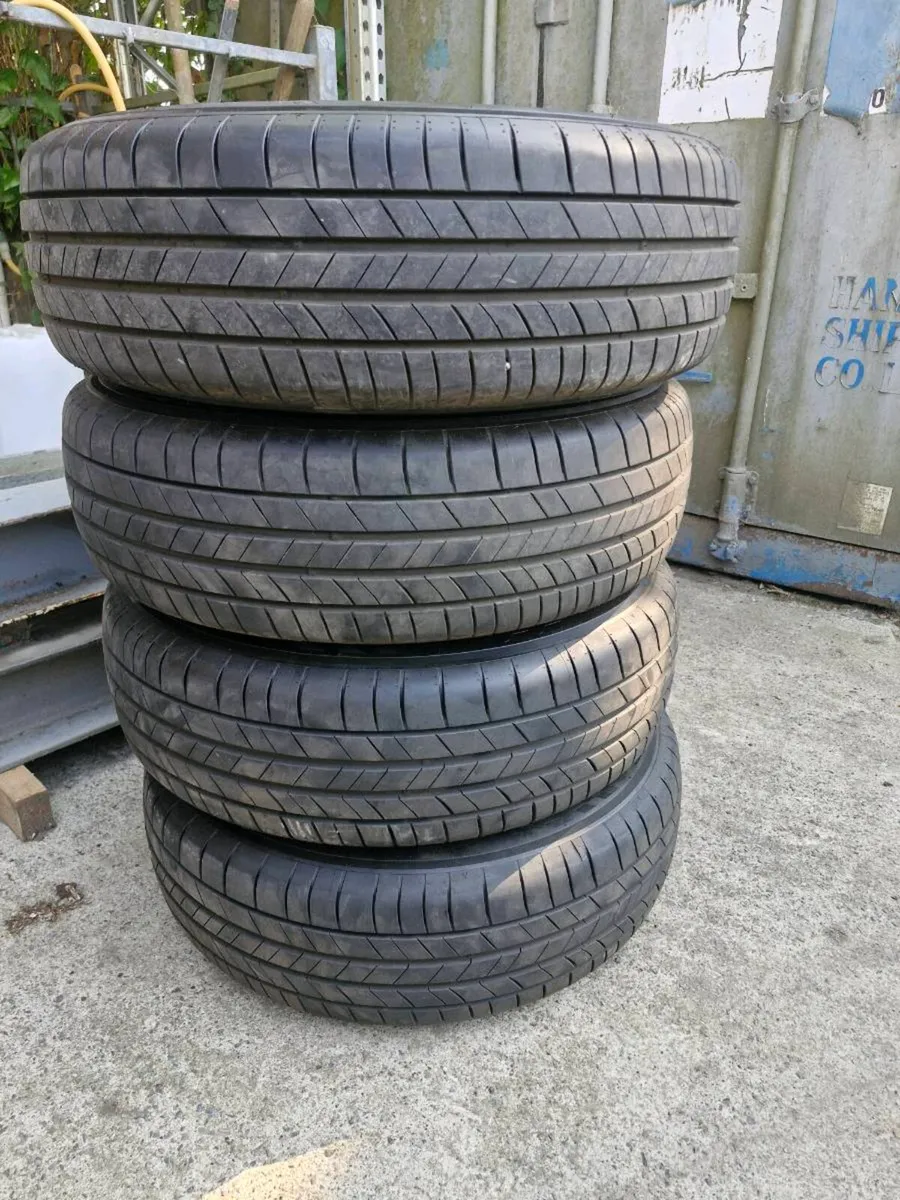 Alloy wheele - Image 2