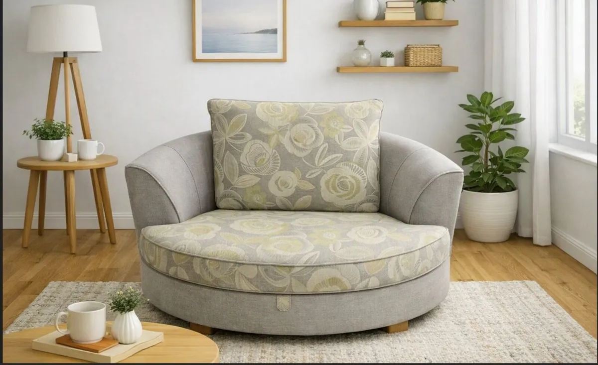 Swivel Armchair - Image 2
