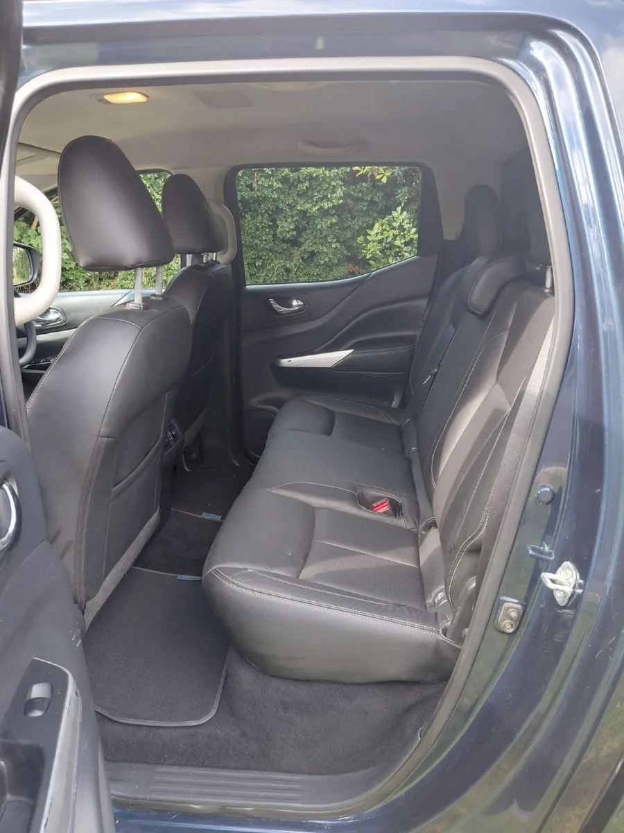 Nissan Navara Tekna 2018 - Image 2