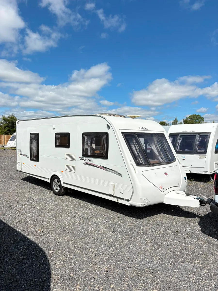 Elddis Avante 4 Berth Fixed Bed Rear Washroom - Image 2