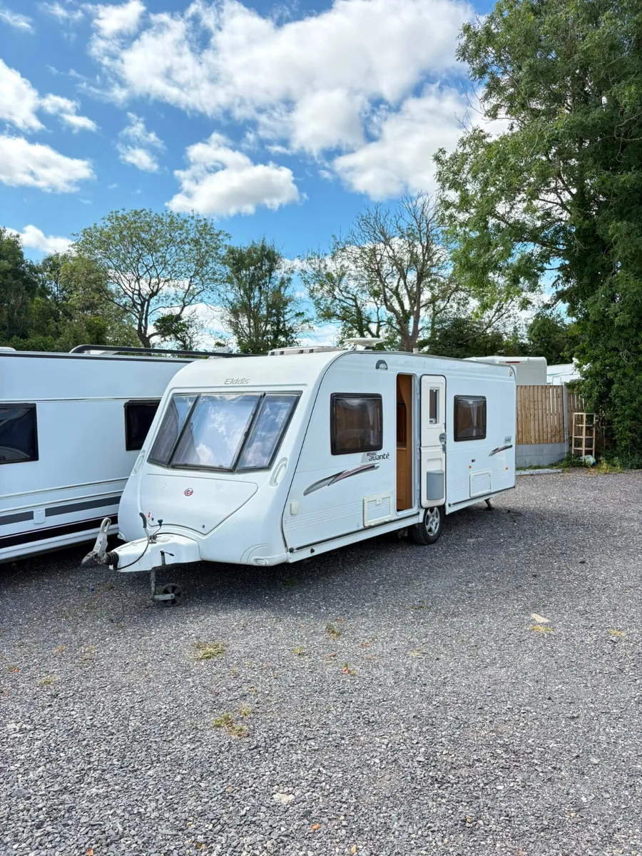 Elddis Avante 4 Berth Fixed Bed Rear Washroom - Image 1