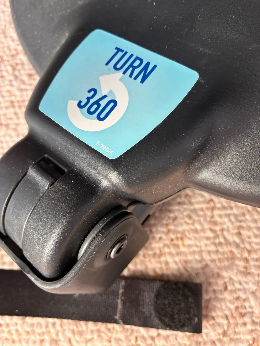 Graco 360 swivel seat - Image 2