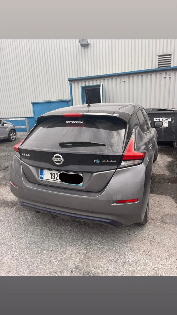 Nissan leaf for repair or breaking - Image 3