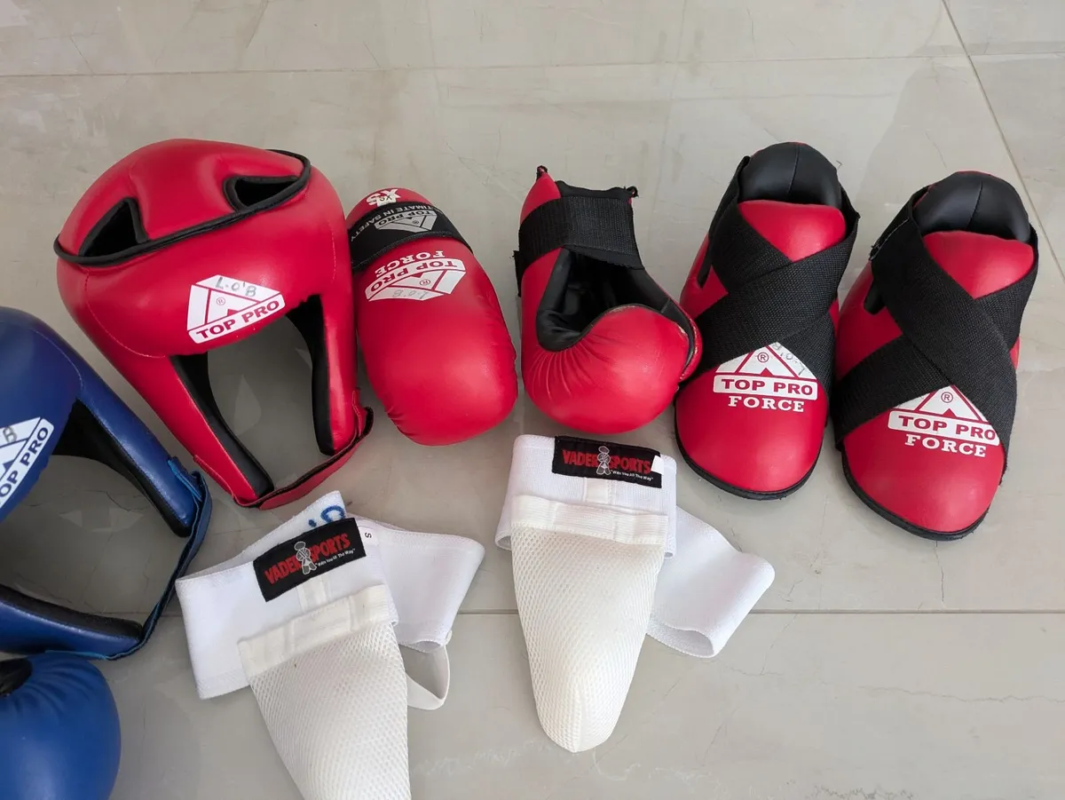 Taekwondo gear - size small - Image 3