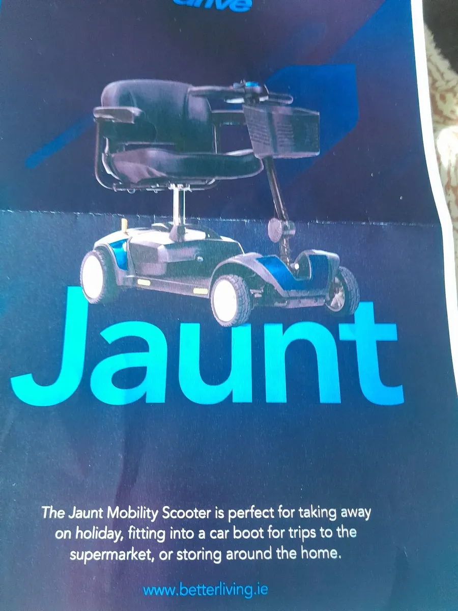 CMS001 Electric Scooter almost new - Image 2