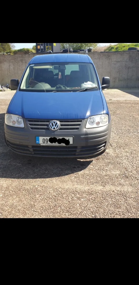 Volkswagen Caddy 2009 - Image 2