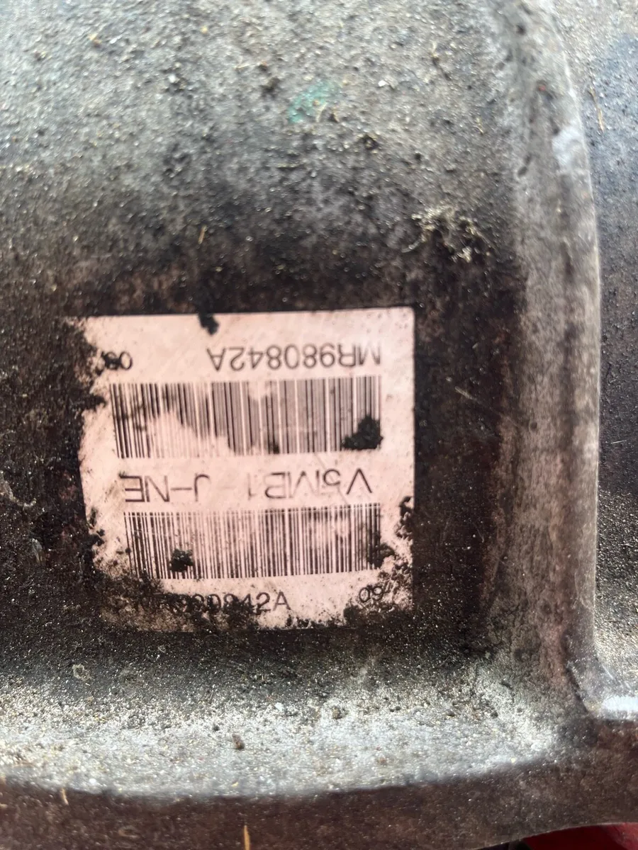 Mitsubishi l200 2.5 manual gearbox - Image 2