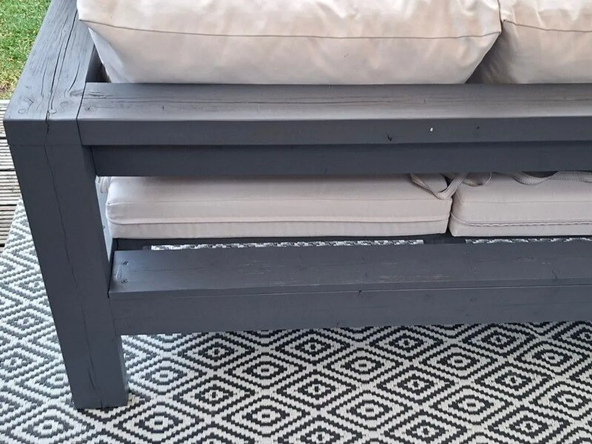 Garden patio furniture, seating, bench. - Image 4