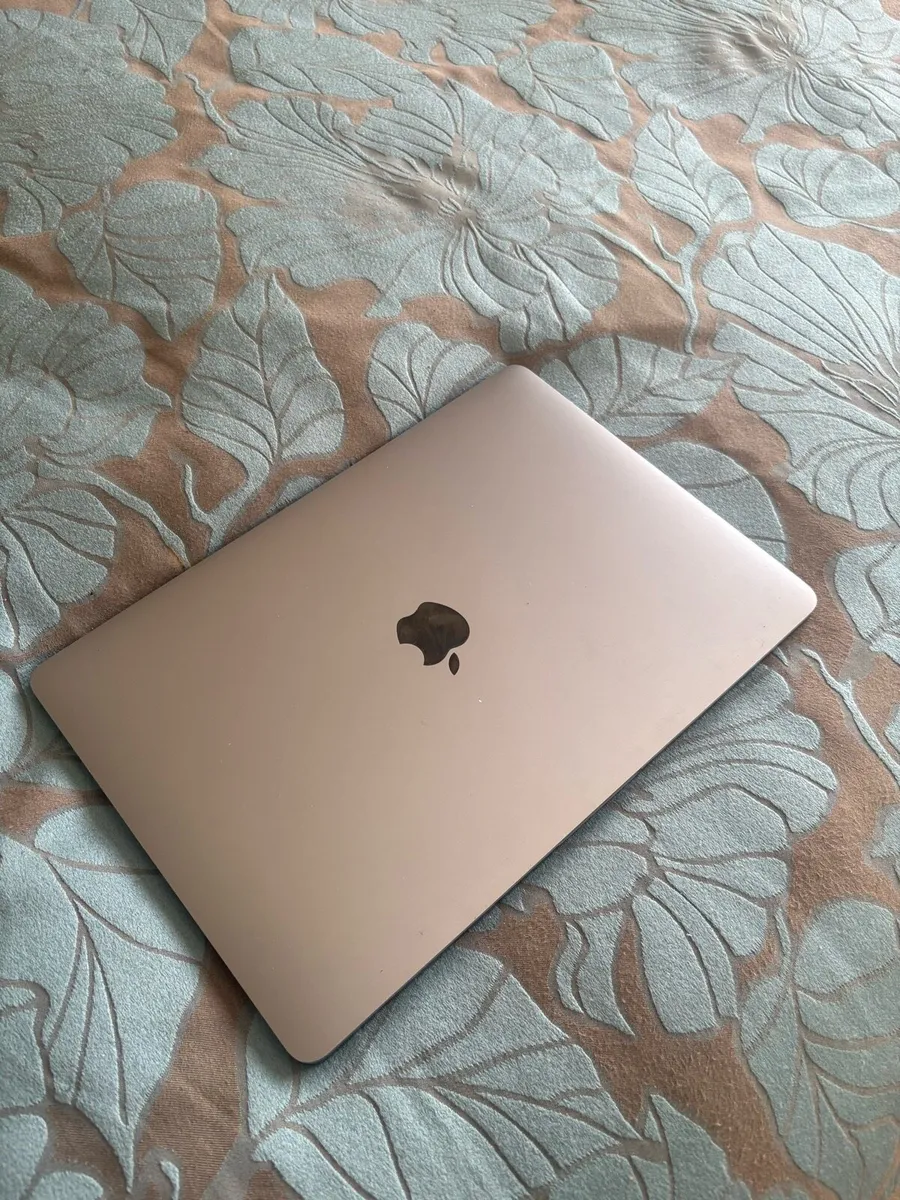 MacBook Pro M1 2020, 8gb, 13 inch - Image 2