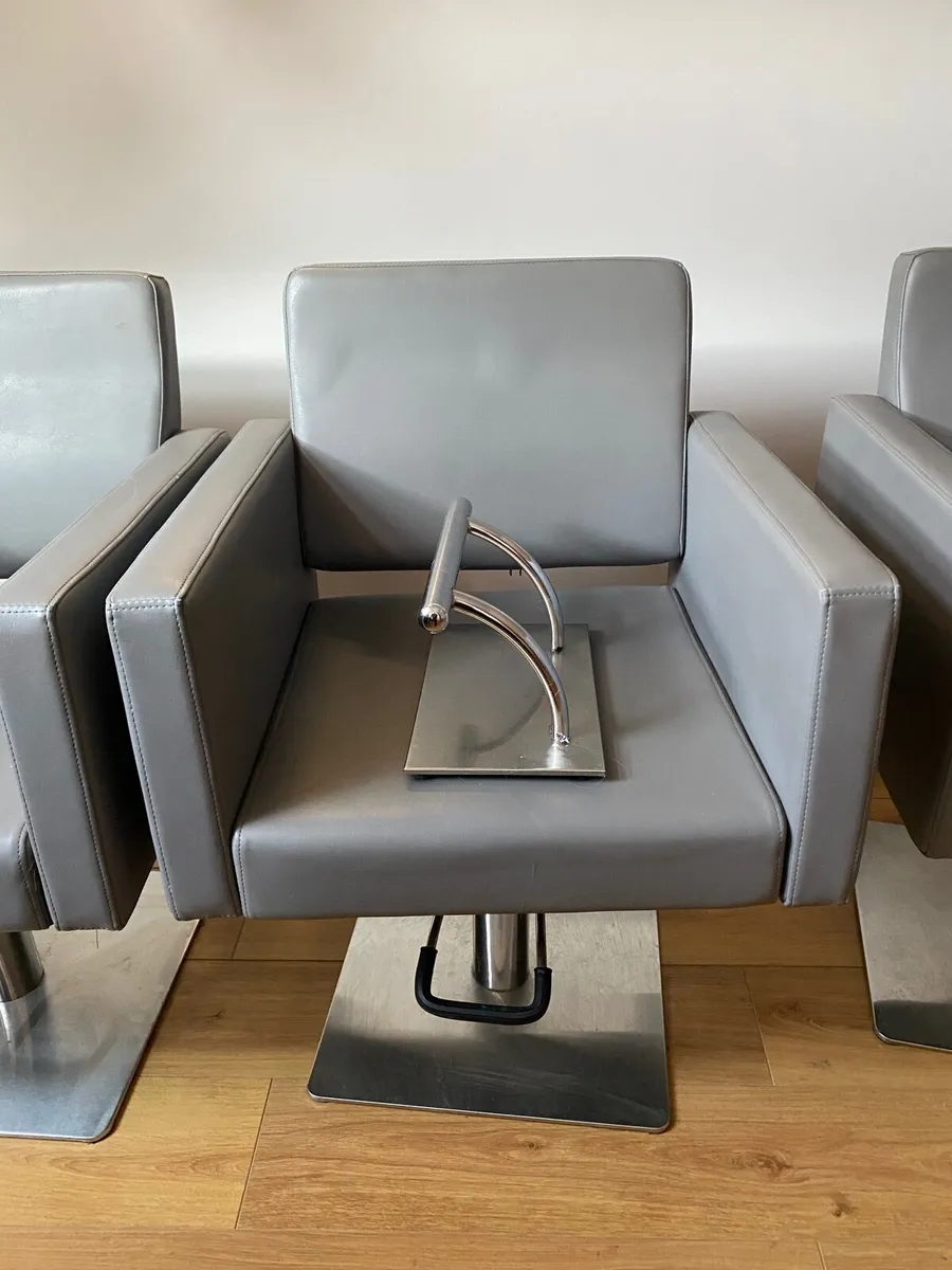 Salon Furniture - Image 3