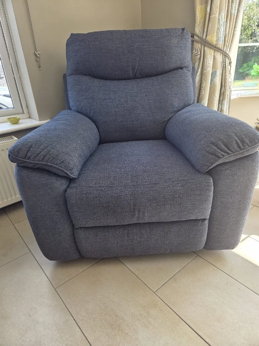 Recliner Sofa - Image 4