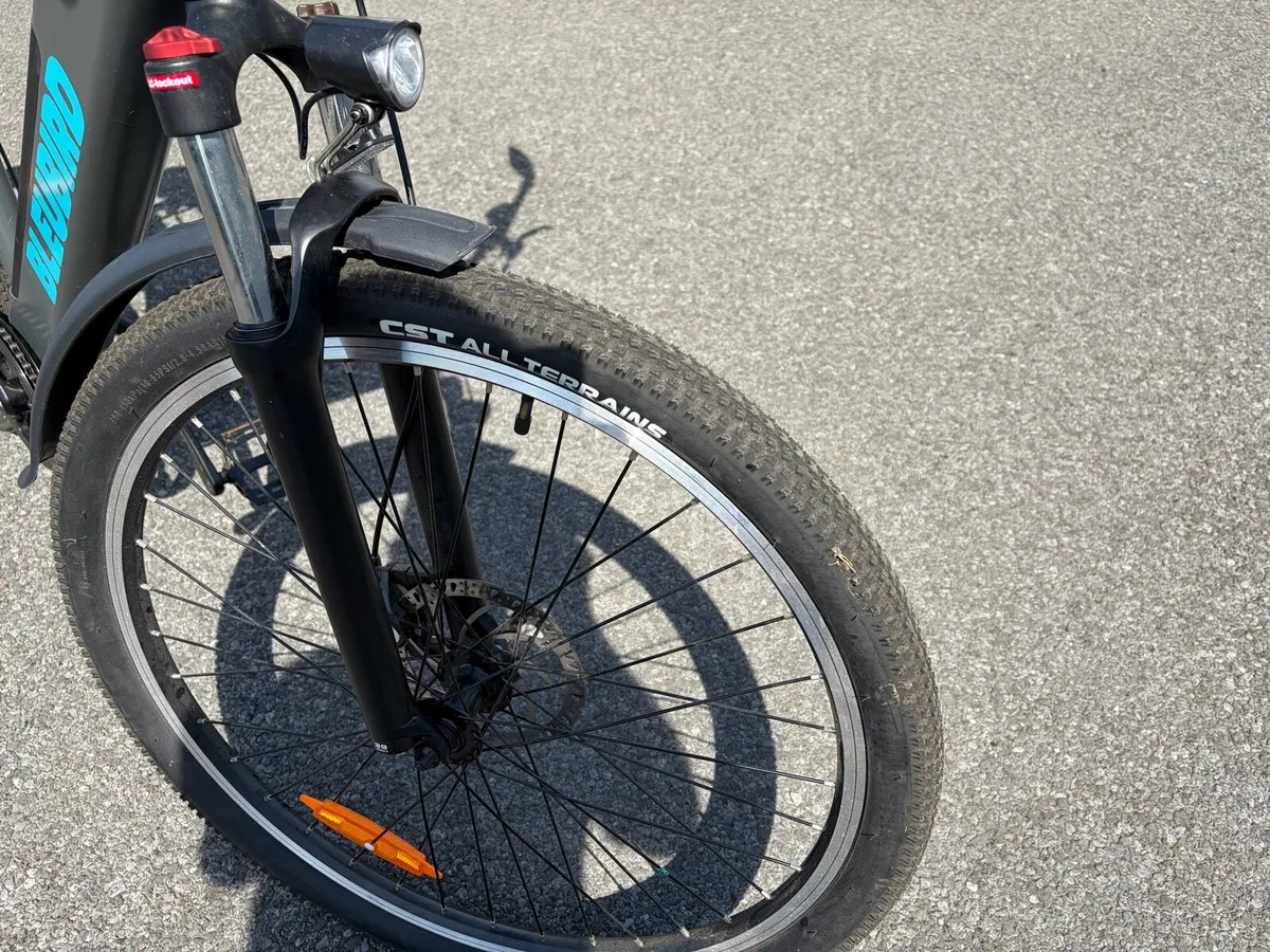 Bluebird electric bike as new - Image 4