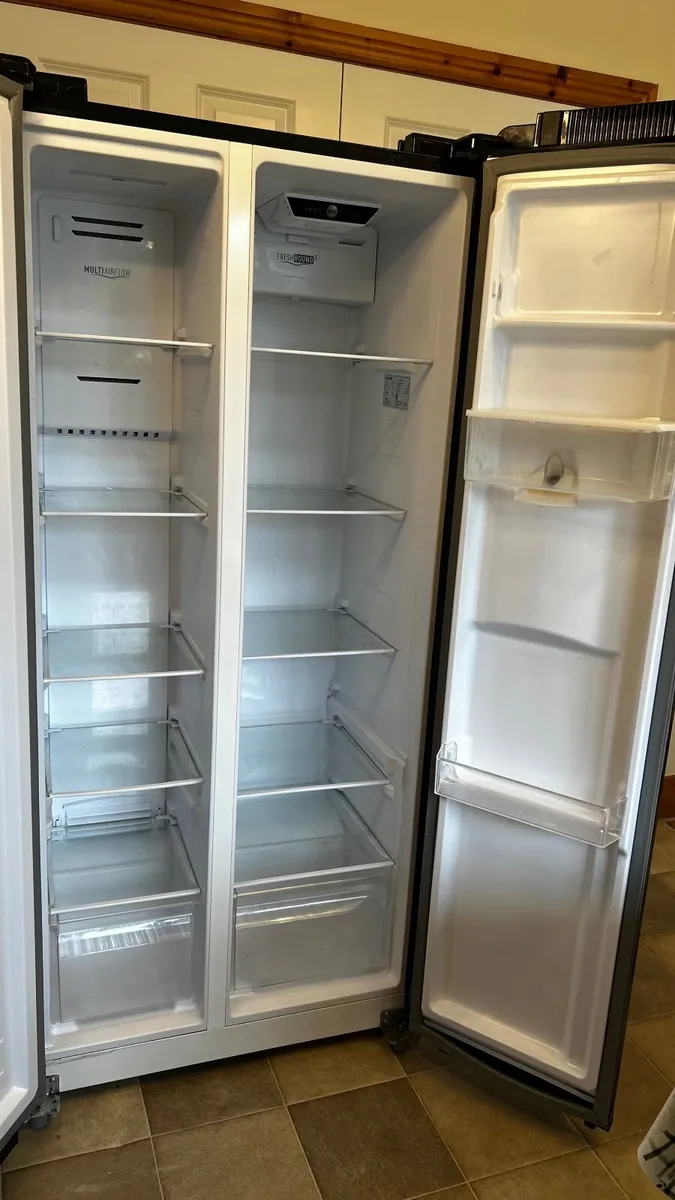 PowerPoint American Style Fridge Freezer Black - Image 4