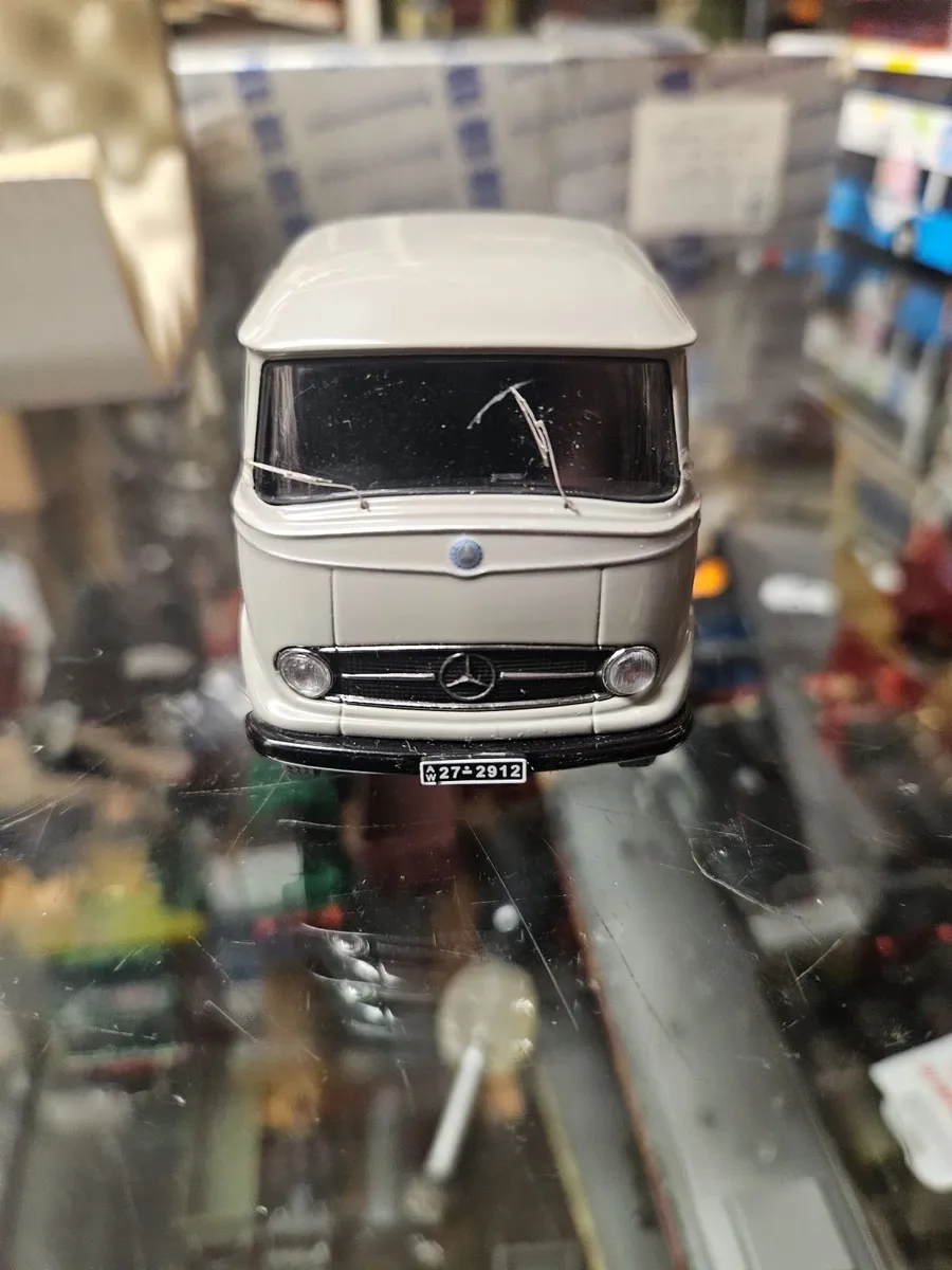 Corgi Conrad Mercedes Truck - Image 1