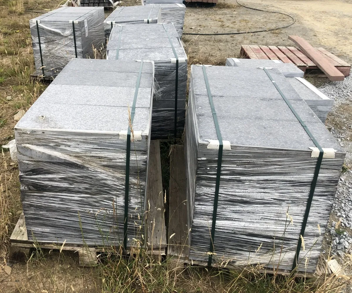 Kilkenny Limestone Flamed Paving – New – 190 Slabs - Image 2