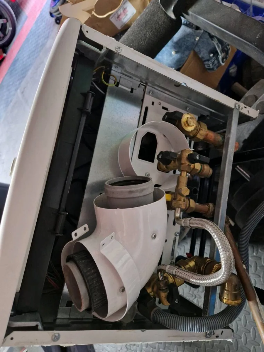 Ariston condensing gas boiler ! - Image 2
