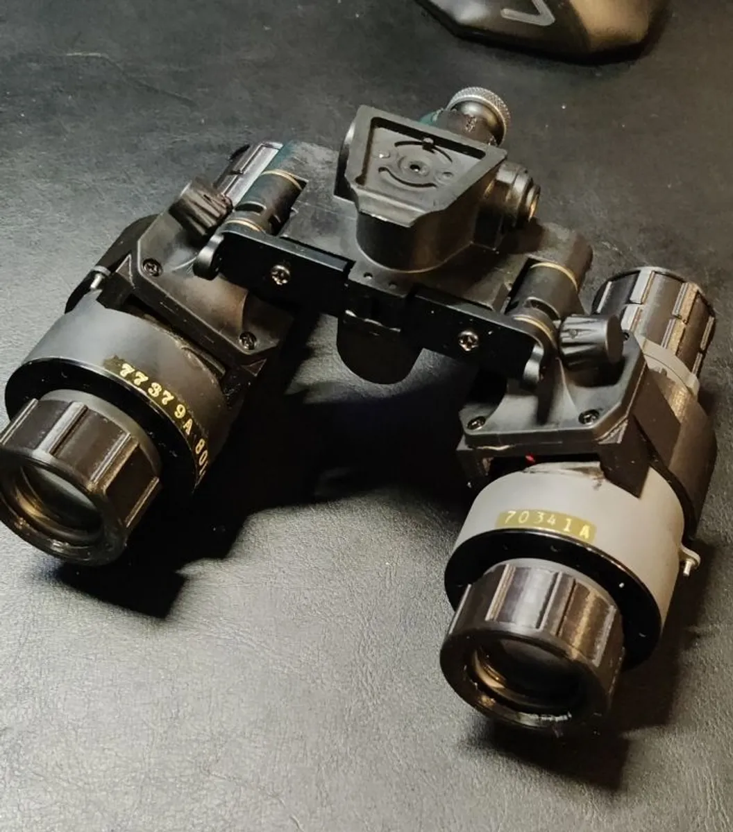 Pvs 5-31 Nvgs - Image 1
