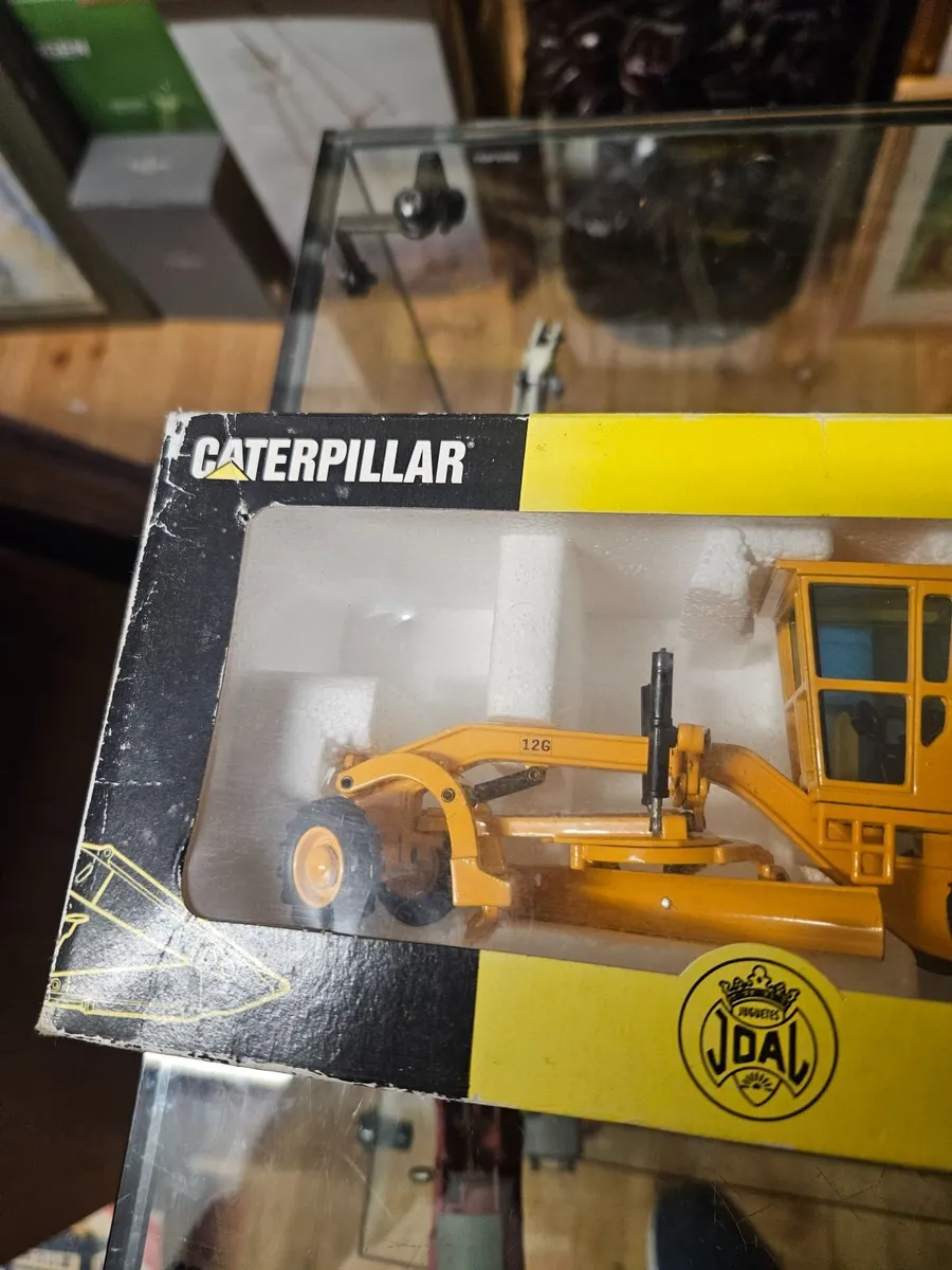 Corgi Joal Caterpillar Road Scraper 1.50 - Image 3