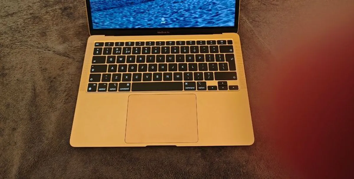 MacBook  air M1 2020 14 inch - Image 1