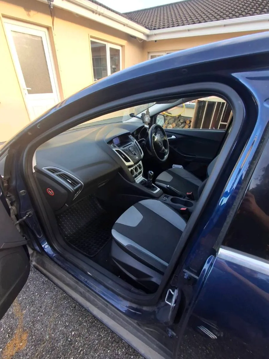 Ford focus 1.6 zetech - Image 3