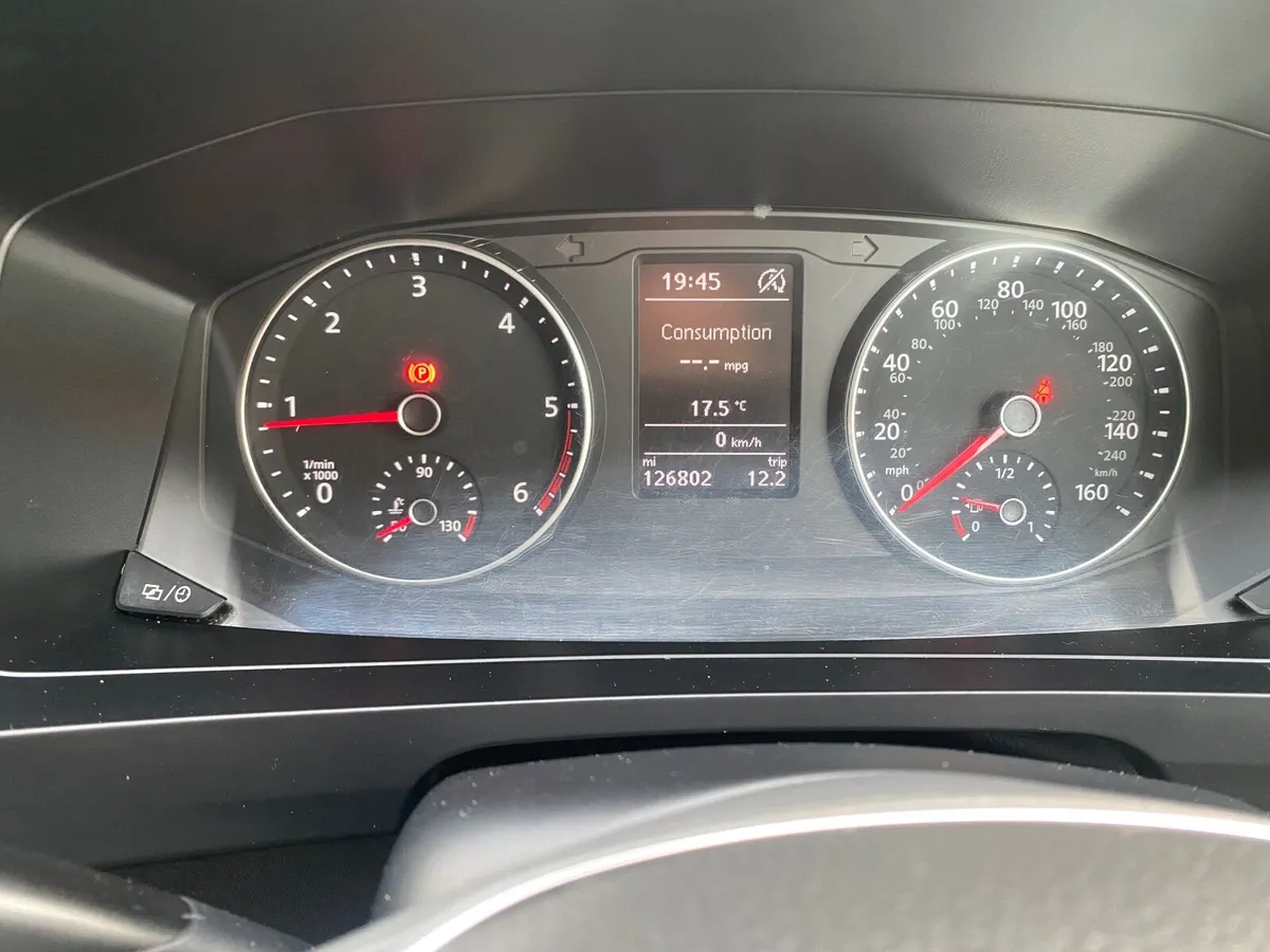 Volkswagen Transporter 2019 - Image 2