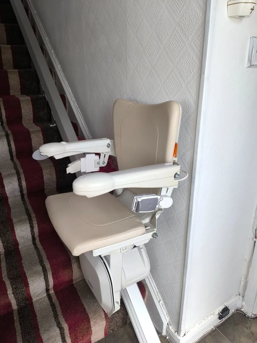 Stair lift - Image 1