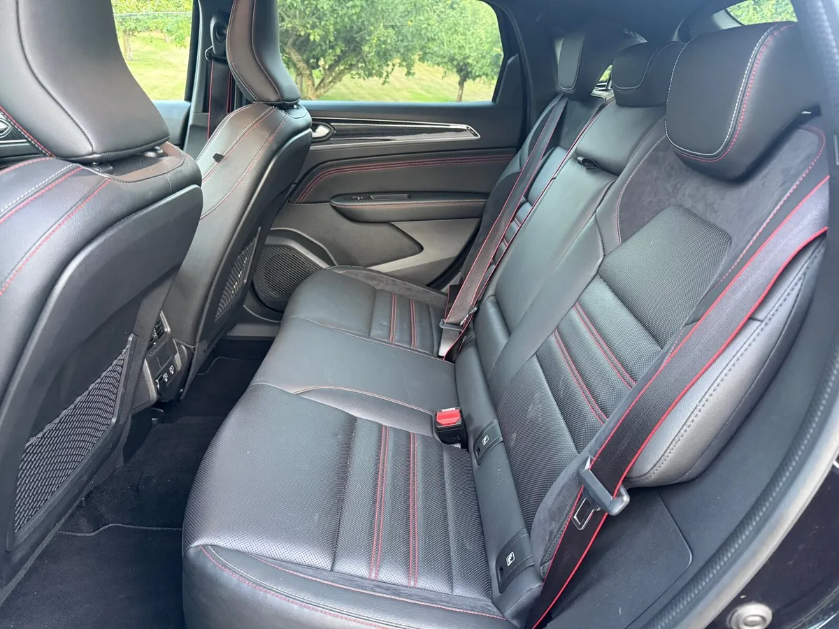 2022 Ren Arkana 1.6 E-TECH Hybrid 145 RS Line Auto - Image 4
