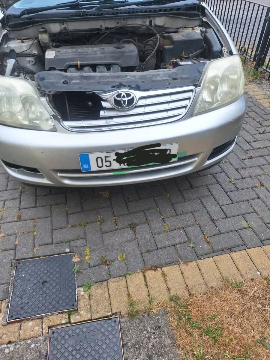 05 toyota corolla - Image 2