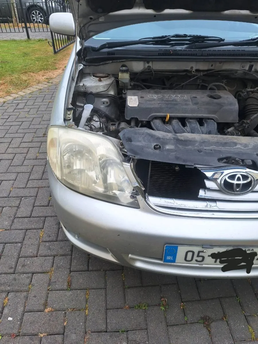 05 toyota corolla - Image 1