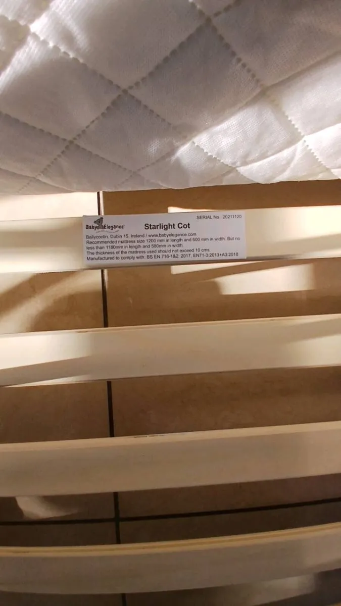 Cot 120 x 60 + mattress. - Image 4