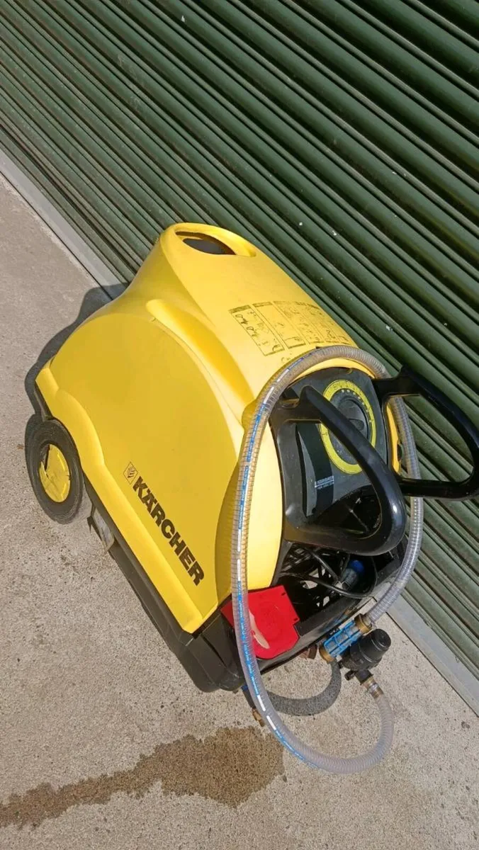 Karcher 220v  hot and cold power washer - Image 1