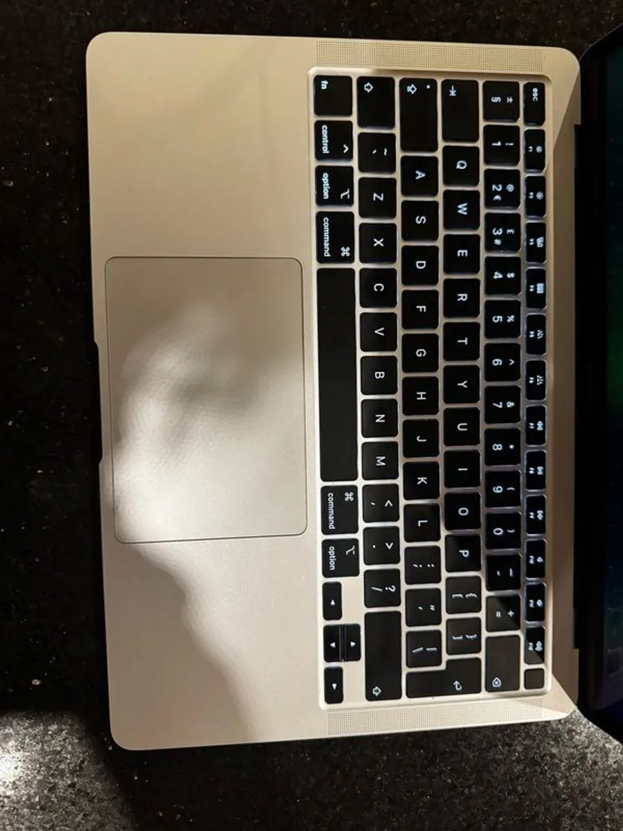 Apple MacBook Air Retina 13-inch (2020) - Image 4