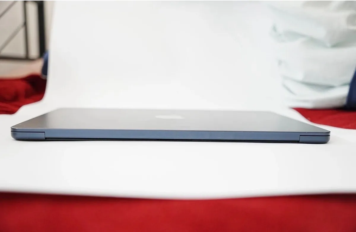 Macbook Air M2 Midnight Blue 256 gb - Image 4