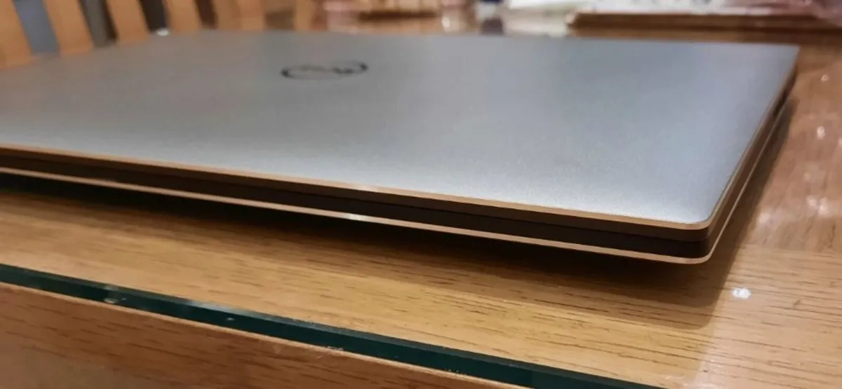 Dell Precision 5520 15.6" I7 16GB 256GB SSD GAMING - Image 2
