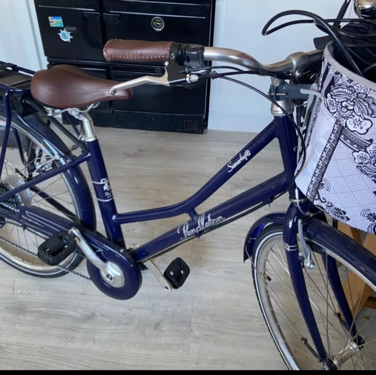 VICTORIA  PENDLETON LADIES E-BIKE - Image 4