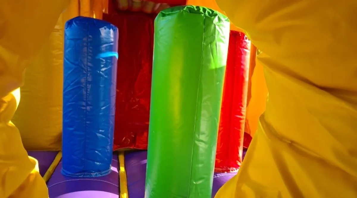 Bouncing castle - Image 3