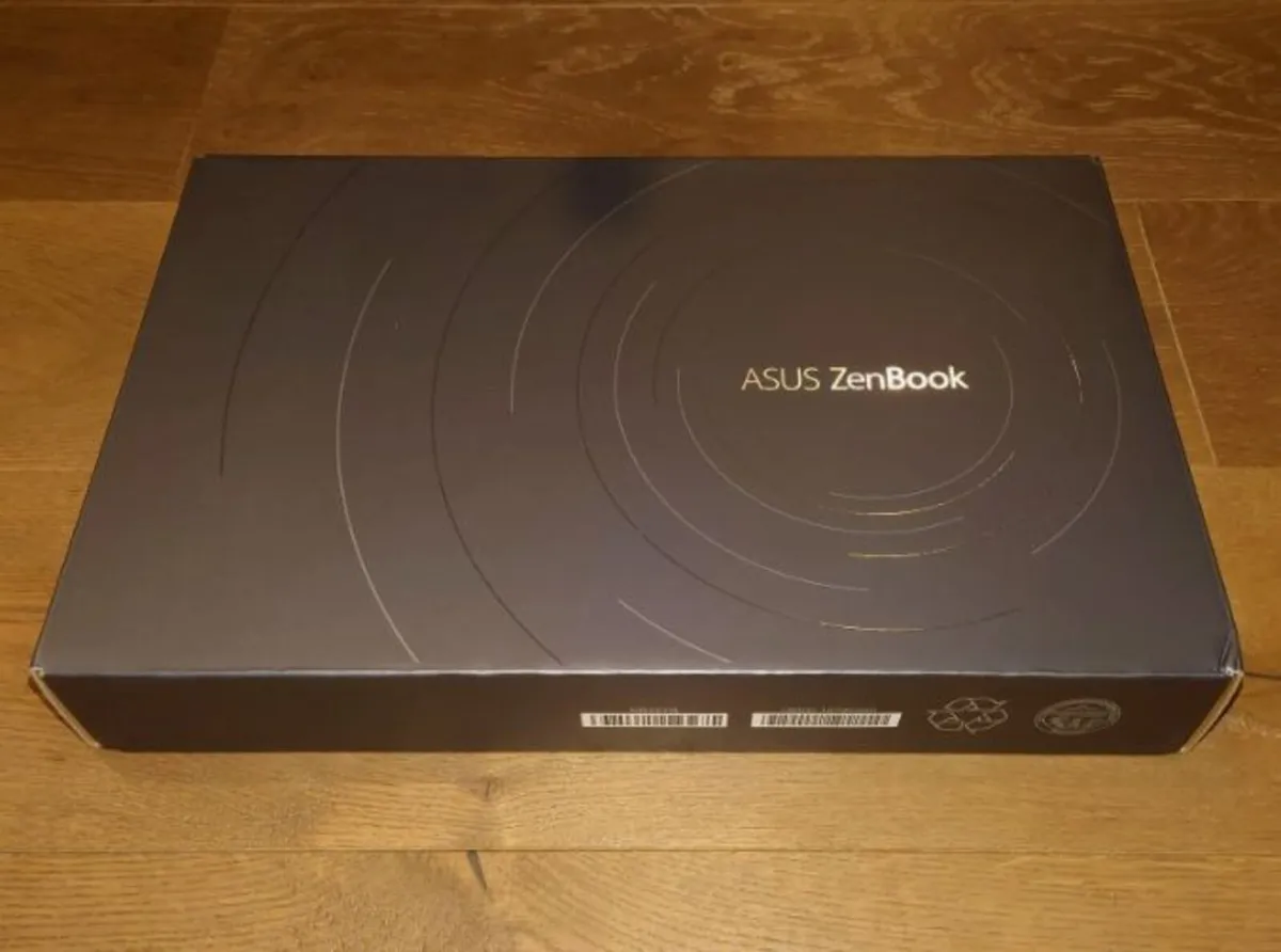 ASUS Zenbook Pro 15 GAMING 4K OLED Touch i7 16GB - Image 2