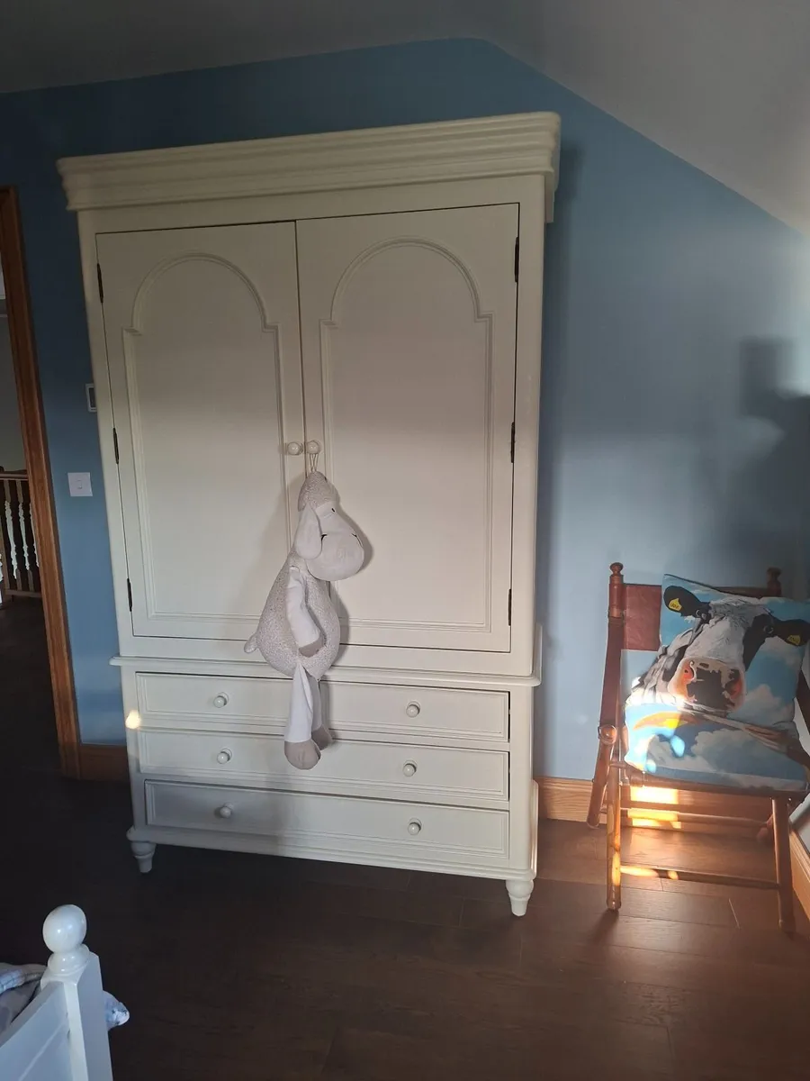 Beds, Lockers ,sideboard, wardrobe, - Image 4