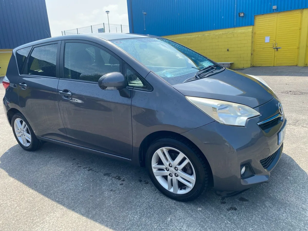 Toyota Verso-R 2012 - Image 3