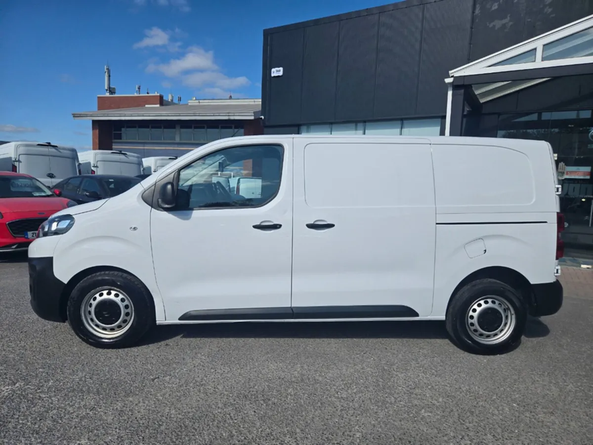 Citroen Dispatch LX BLUEHDI 1.5LTR MWB 1000 - Image 2