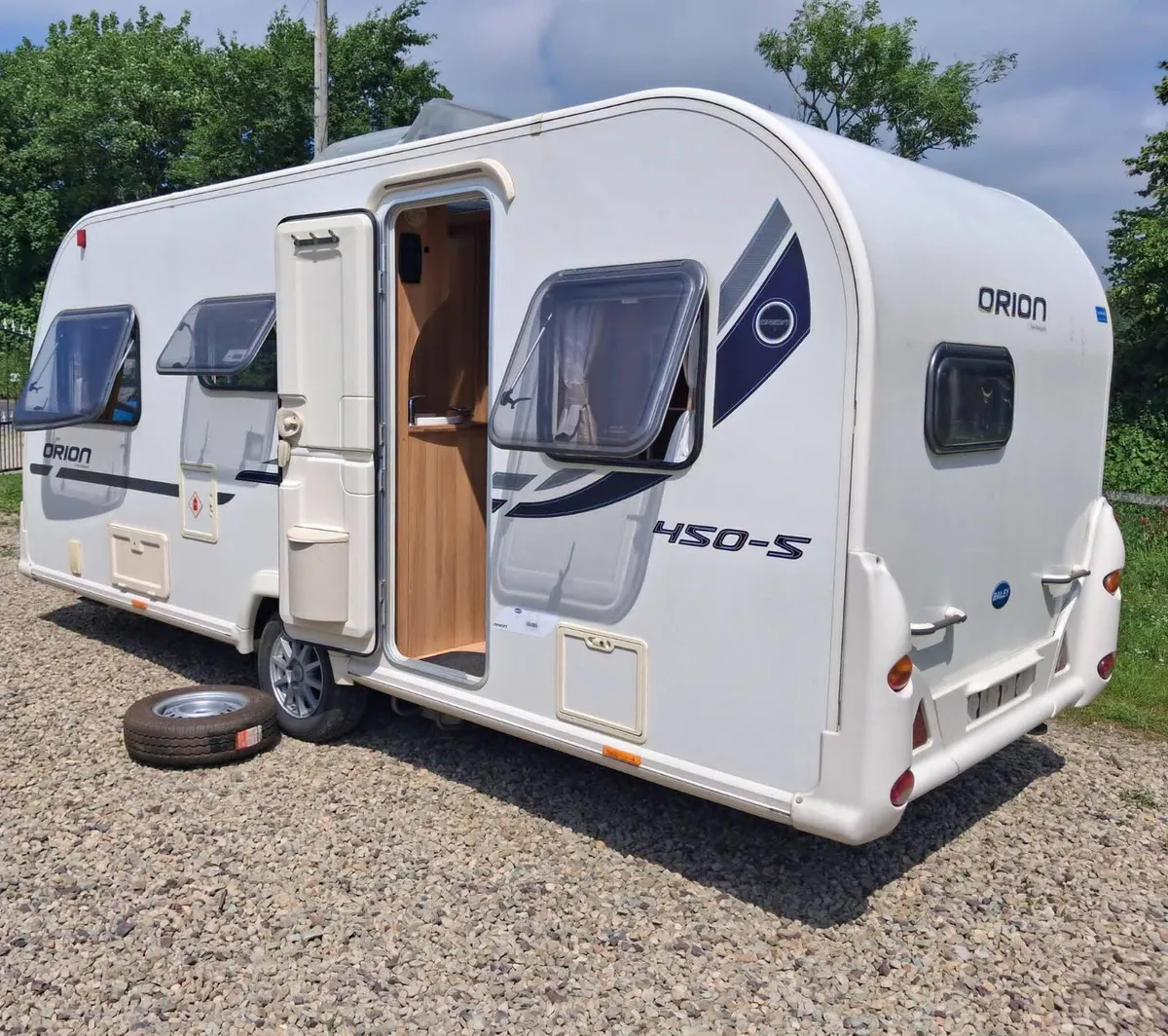 Bailey orion light weight 6 berth triple bunk bed - Image 2