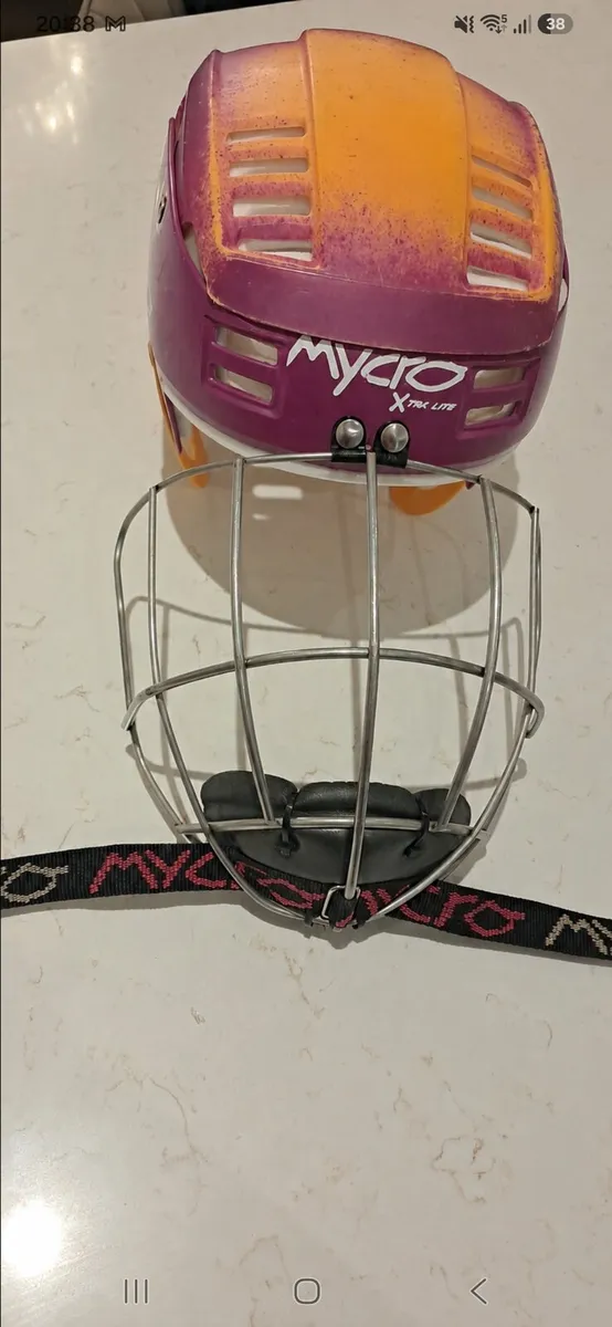 Hurling Helmet - Image 2